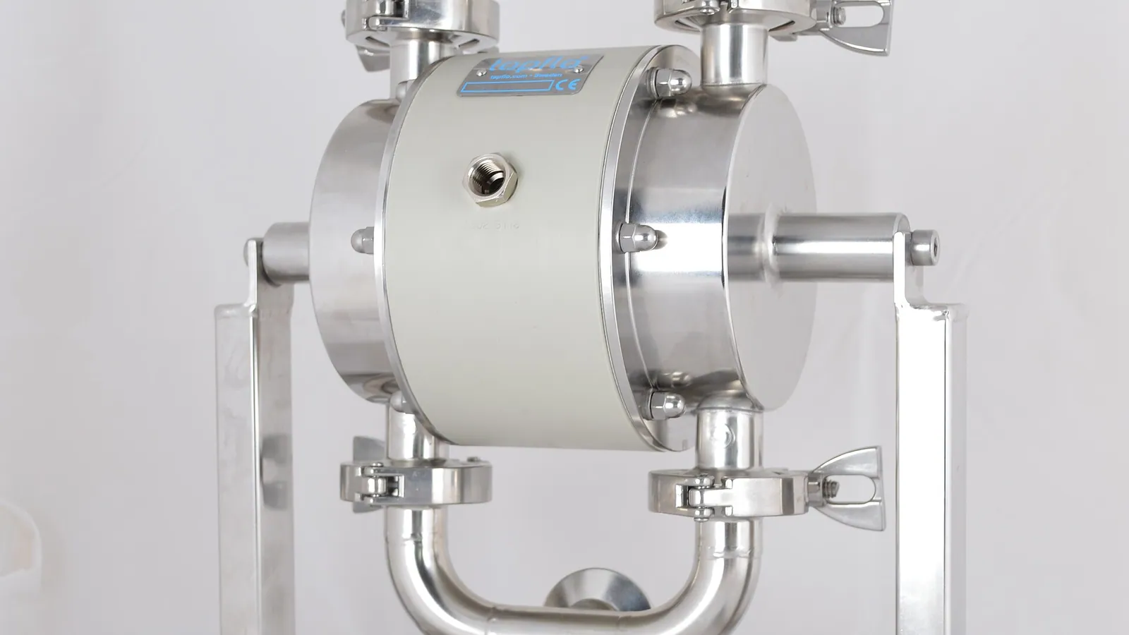 Stainless steel diaphragm pump with clamped liquid end and inlet-outlet connections